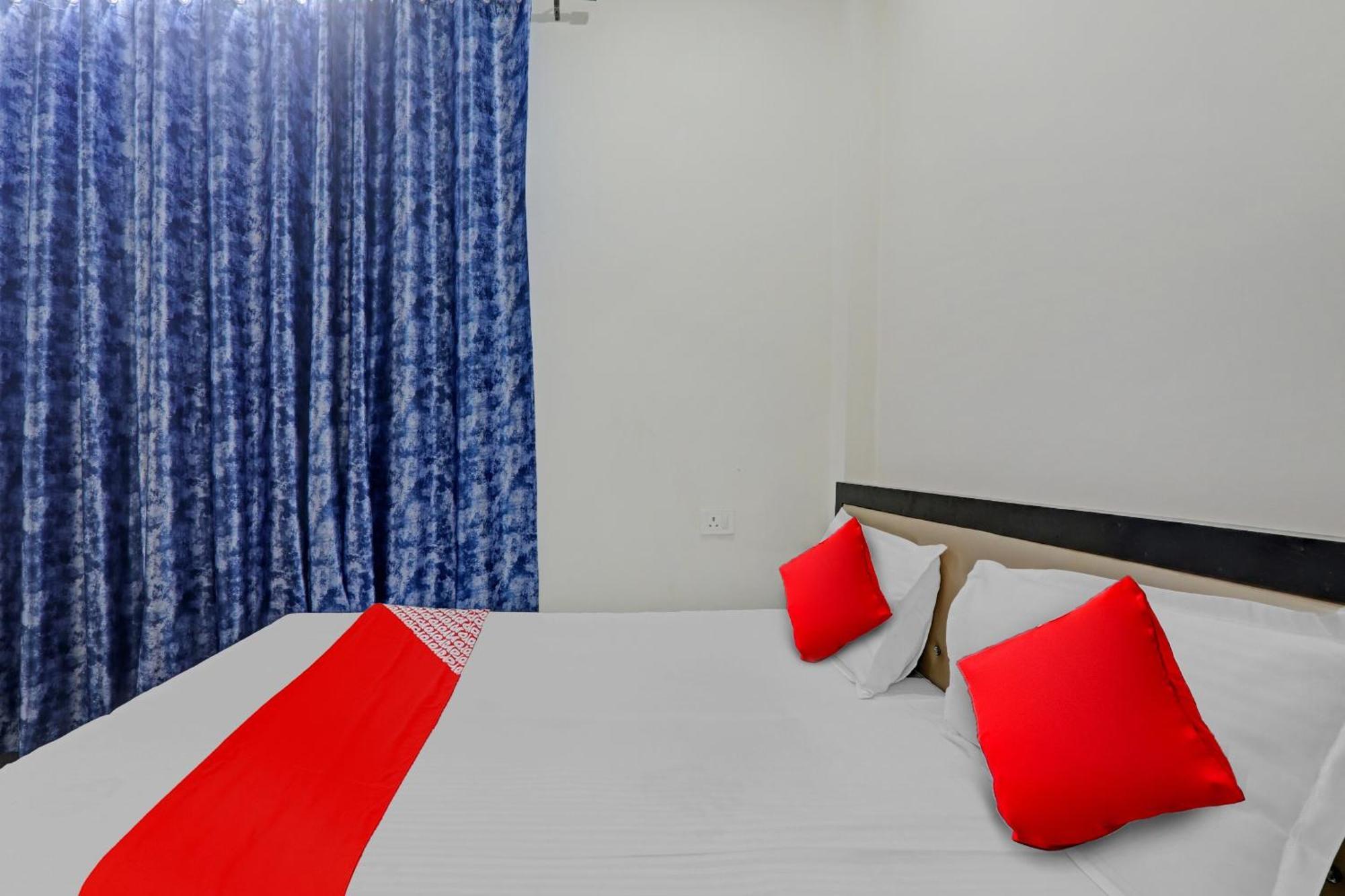 Hotel O R K Hotels Lucknow Eksteriør billede